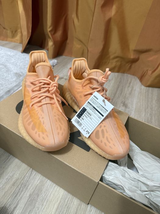 Yeezy 350 v2 Mono Clay 43 1/3