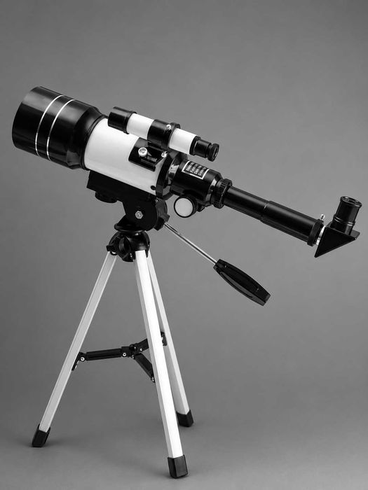 Astronomik teleskop F30070M– 150 x martagacha yaqinlashtirish