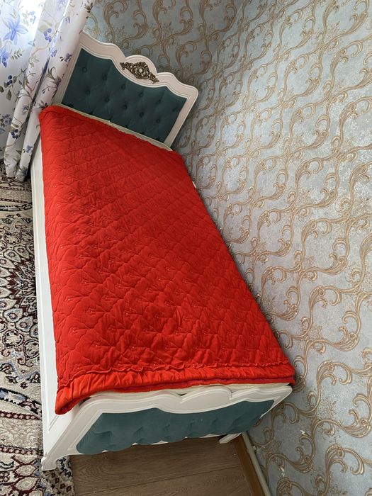 Кроват и камотмен