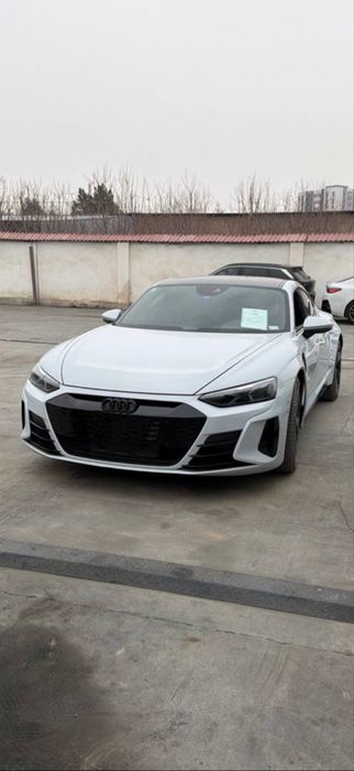 audi e tron gt perfomance 2024  bunaqasi 1 ta