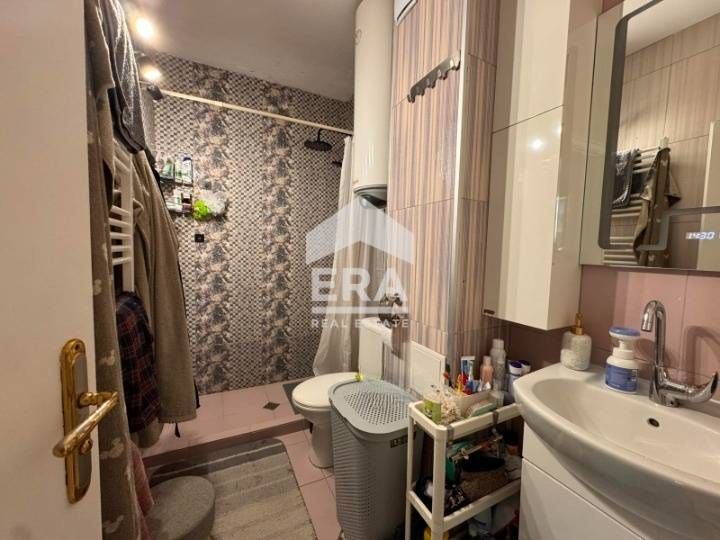 ЕКСКЛУЗИВНО! Панорамен тристаен апартамент в комплекс от затворен тип