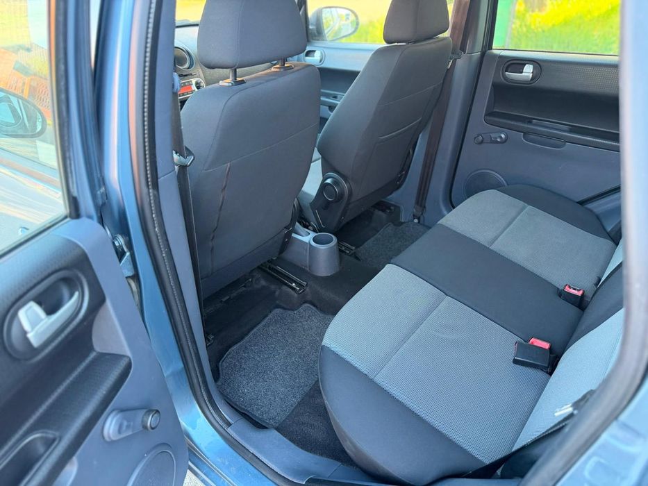 Mitsubishi Colt 1.3 benzină