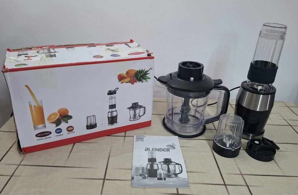 Кухненски Блендер,чопър,кафемелачка,смути,шейкър, мощност 700w
