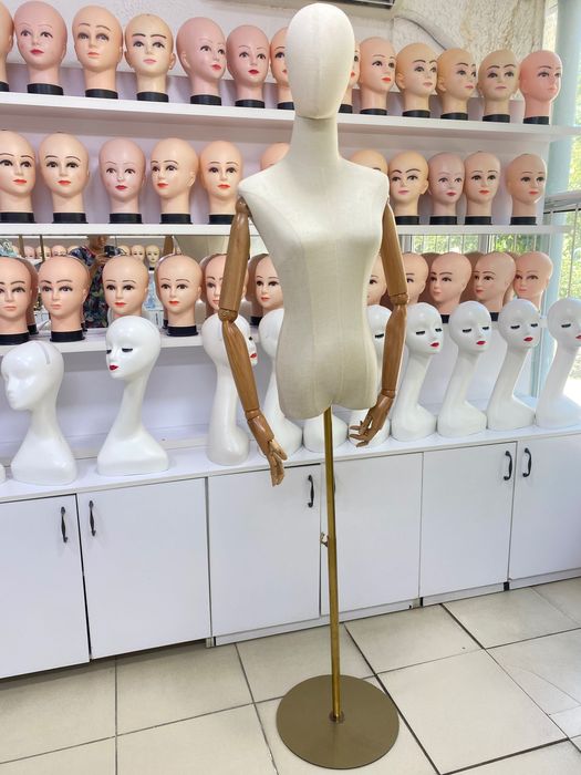 Полки для шоурума