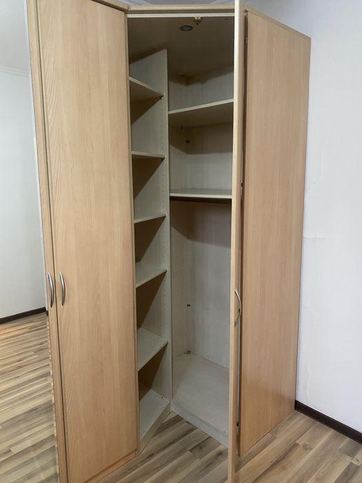 Шкаф большой вместимый