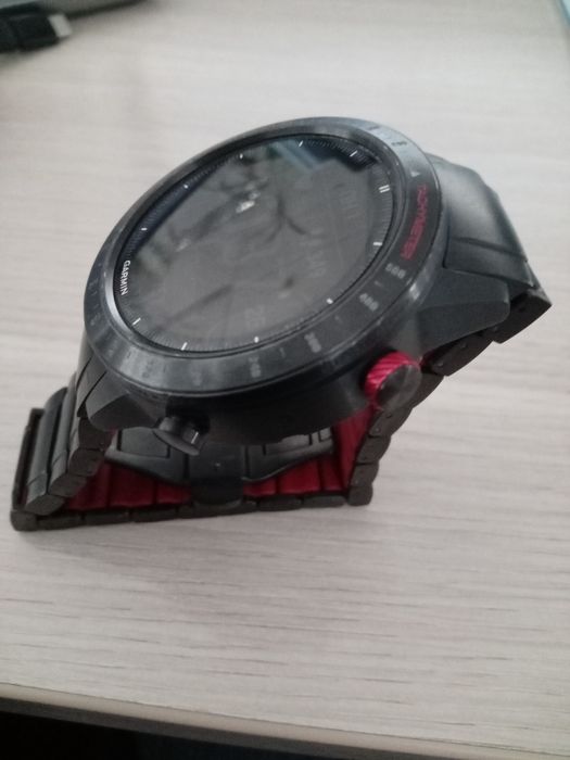 Продам наручные часы Garmin Marq Driver