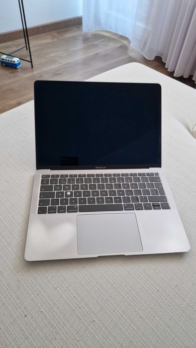 macbook air 2019 second hand si noi de vanzare • Anunturi • OLX.ro