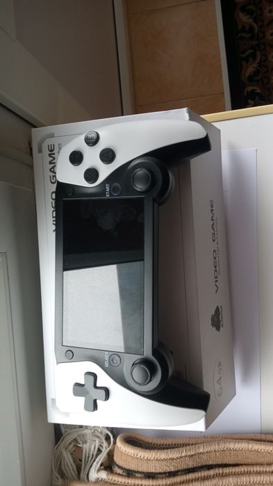 Продам игравую приставку