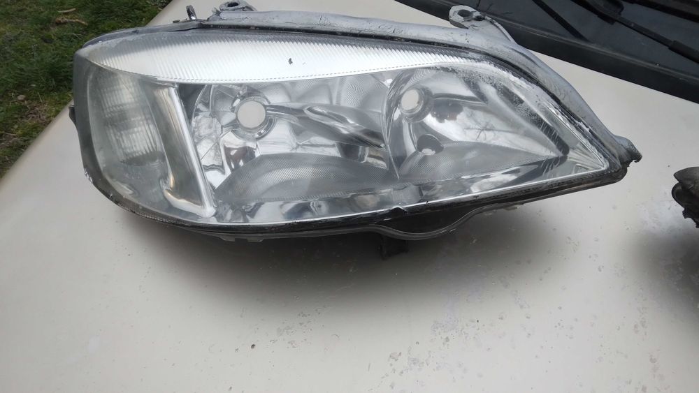 Faruri si stopuri opel astra g