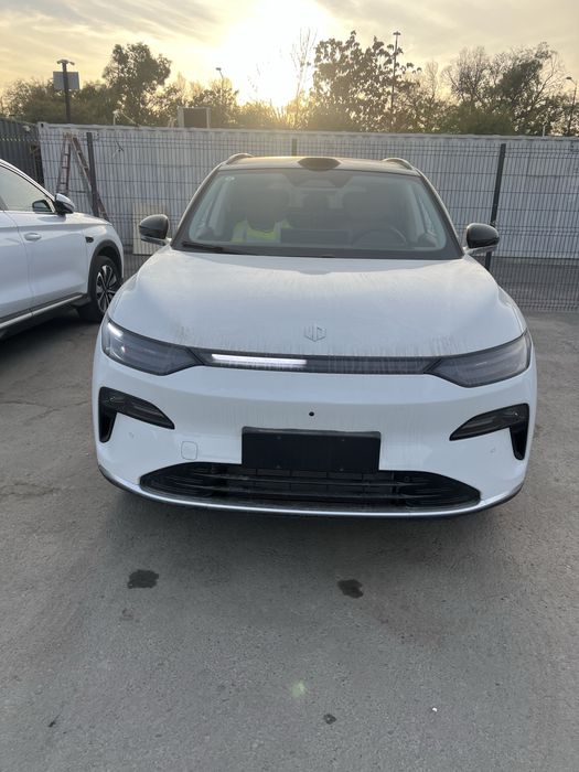 Leapmotor c 11 gibrit