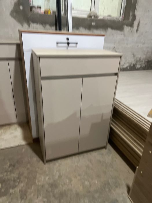 Под обувь oyoq kiyim uchun podobuv polka