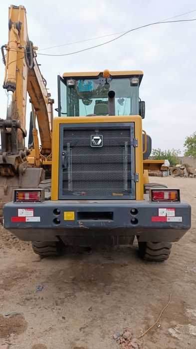 Услуги фронтального погрузчика.