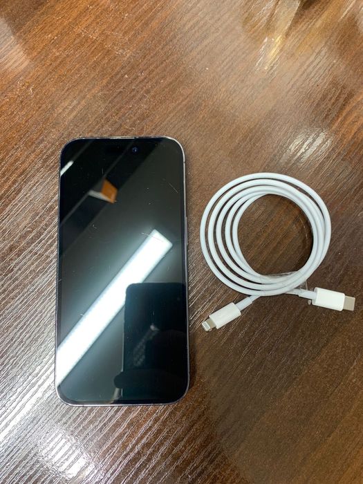 Айфон 14 про 256 в отличном состоянии