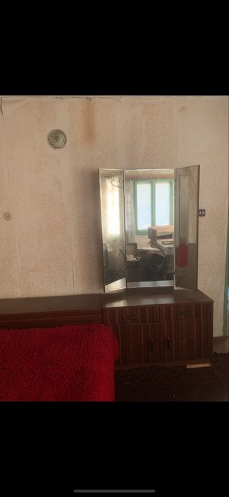 Продавам спално обзавеждане