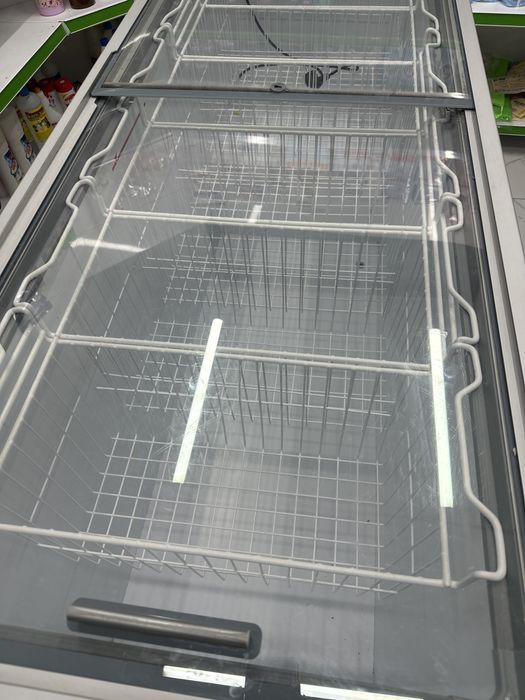 Морозильник для магазина