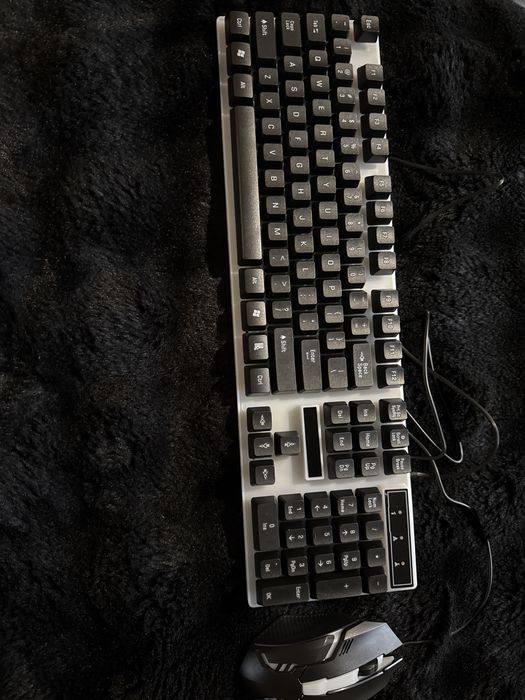 Геймърскa клавиатура и мишка