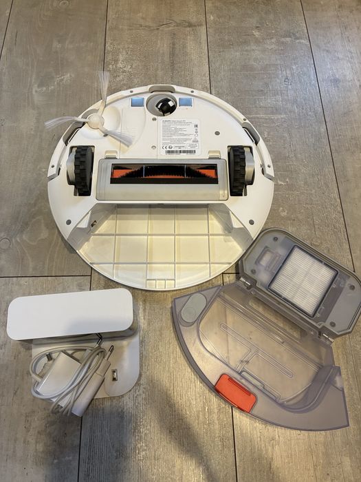 XIAOMI robot vacuum E10