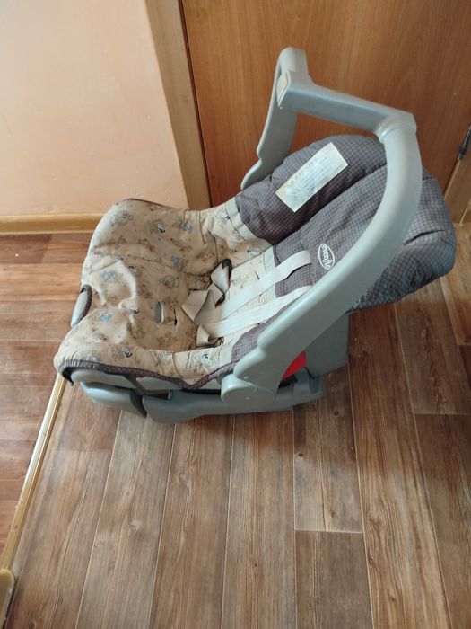 Продам детское кресло в машину!