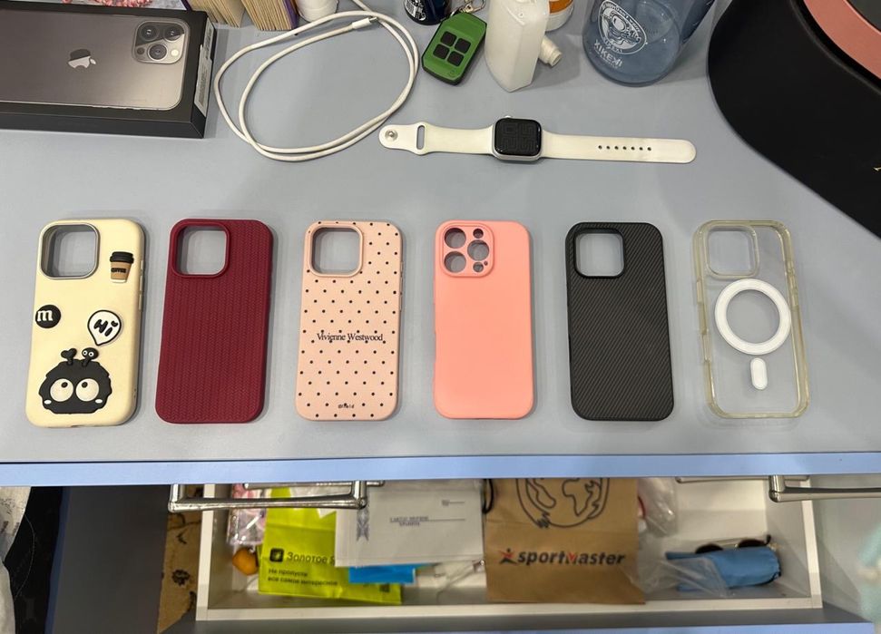 Чехлы на iPhone 16 Pro