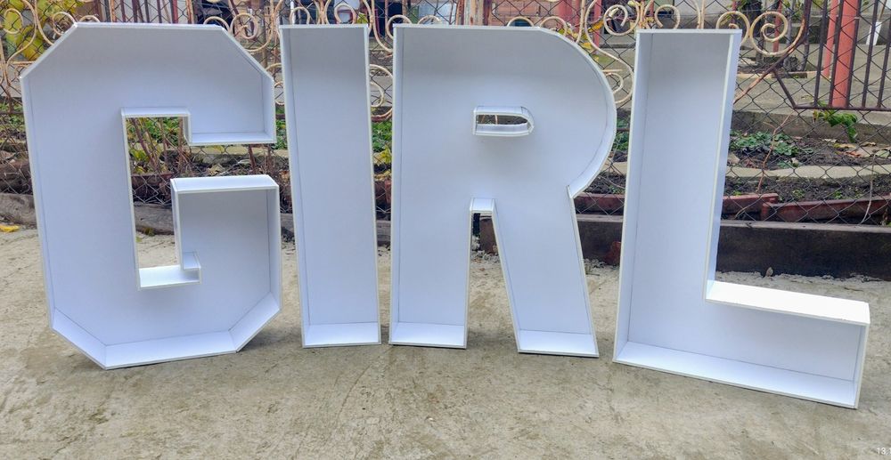 Обемни, кухи цифри, букви и форми за балони