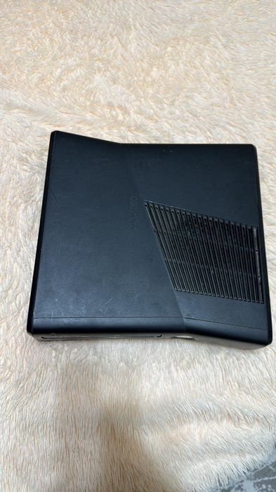Xbox 360 срочно продаётся