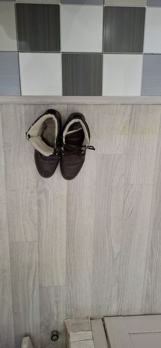 Продам ботинки унисек в отличном состоянии.