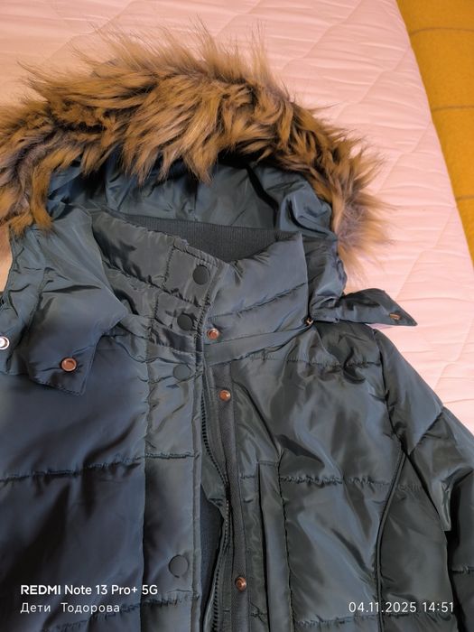 Продавам чисто ново,зимно,зелено яке Tom Tailor.