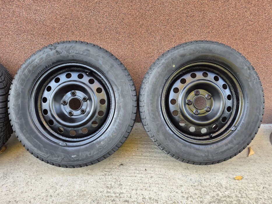 Jante R16 5x114,3 Dacia Duster  cu anvelope iarna Bridgestone 215/65R1