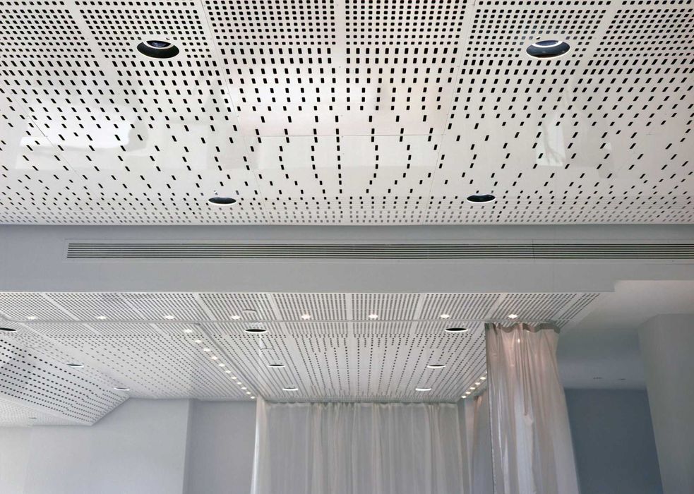 Дизайнерский потолок, грильято, металлический потолок от производителя