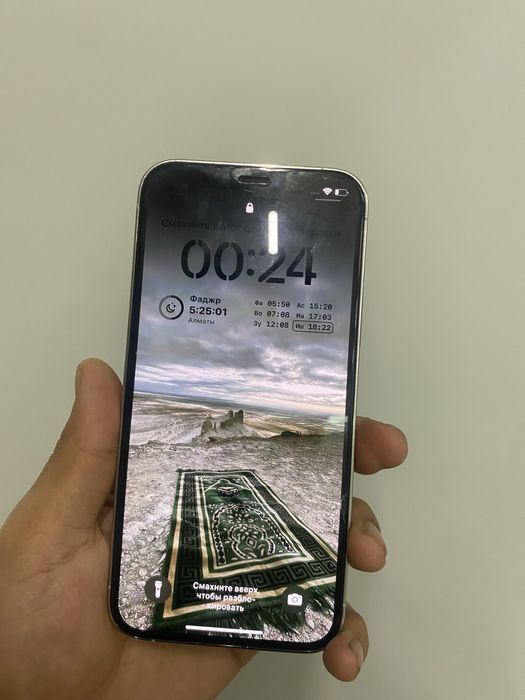 iPhone 12 pro в хорошем состояние