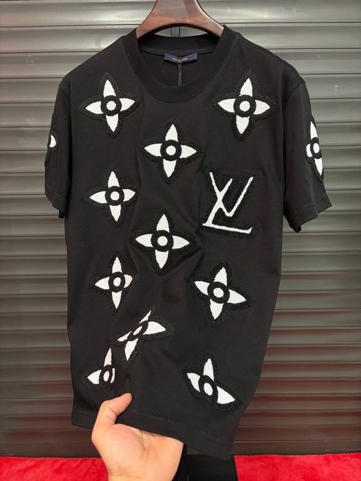 Мъжки тениски различни модели