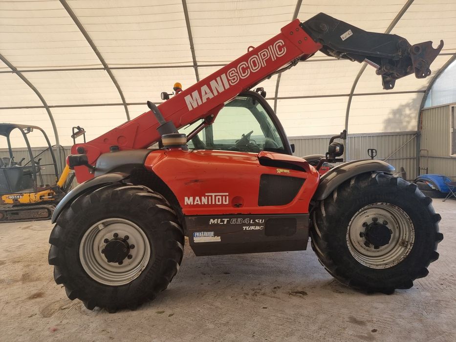 Închiriez incarcator telescopic manitou și miniexcavator,bobcat.