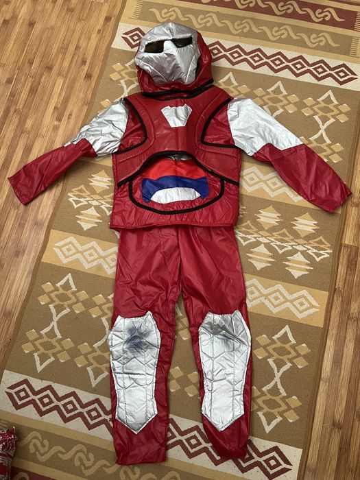 Продам карнавальные новогодние костюмы