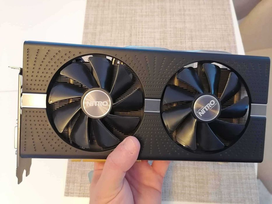 Sapphire Radeon RX 580 NITRO+ 4GB GDDR5 256-bit dual bios folosita