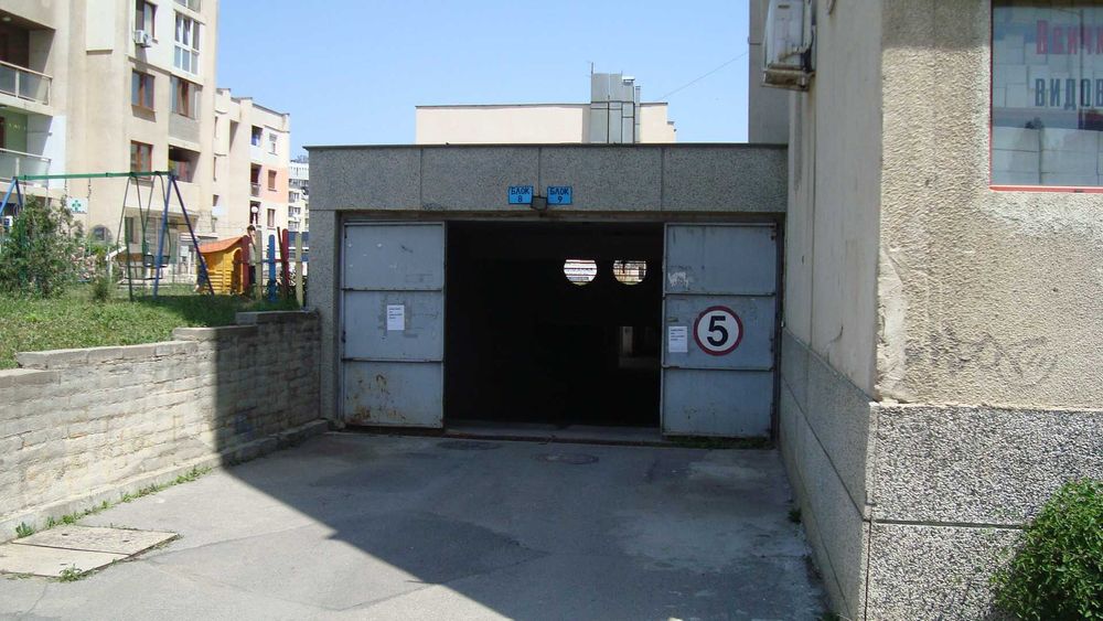 Дава се под наем Гараж / Паркомясто в София, Гоце Делчев - 20 кв.м за 119.85 € - Снимка #11