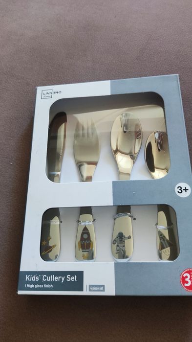 Детски прибори за хранене