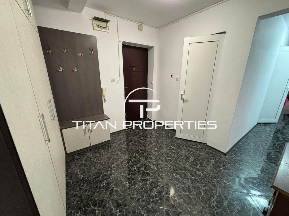 Тристаен апартамент, под наем, Зимно кино Тракия