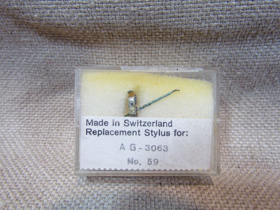 4 Броя Швейцарски Грамофонни Диамантени иглички за Винтидж Грамофони