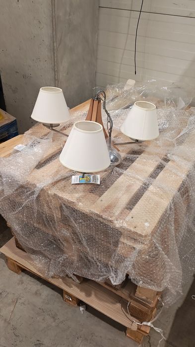Vând candelabre noi