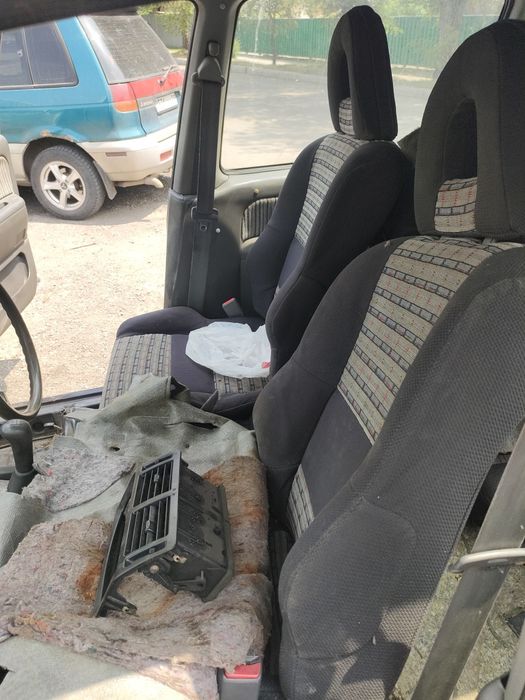 Запчасти  Митсубиси рвр продам