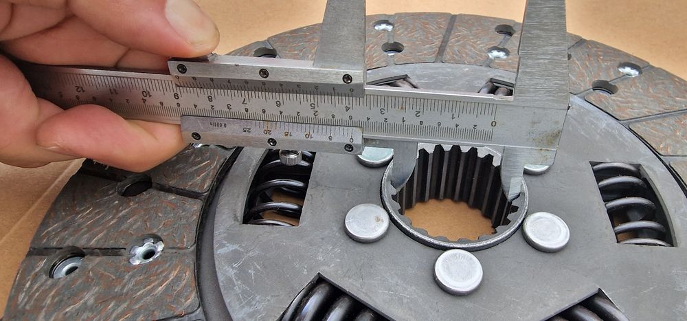 Disc ambreiaj tractor goldoni star 70 diametru 250 mm nr dinți 20 dist