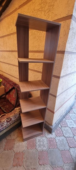 Продам книжную полку