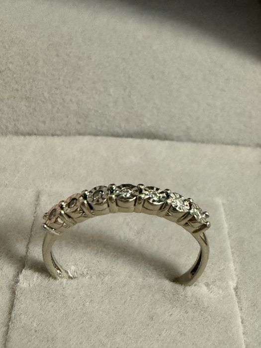 Бриллиантовое кольцо