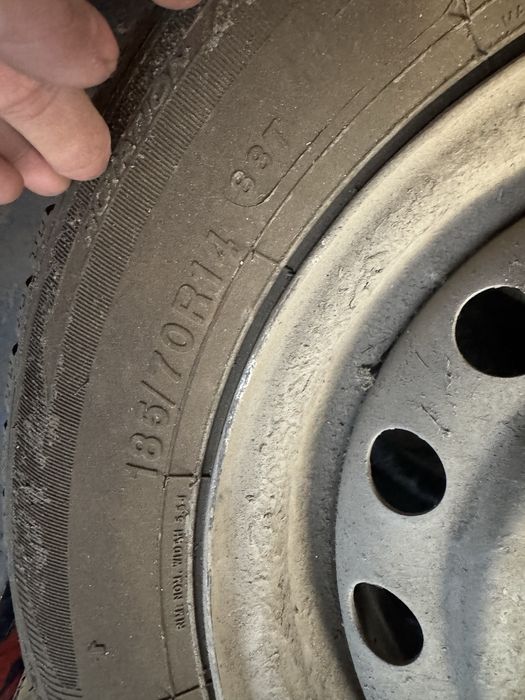 Зимняя резина на дисках 185/70R14