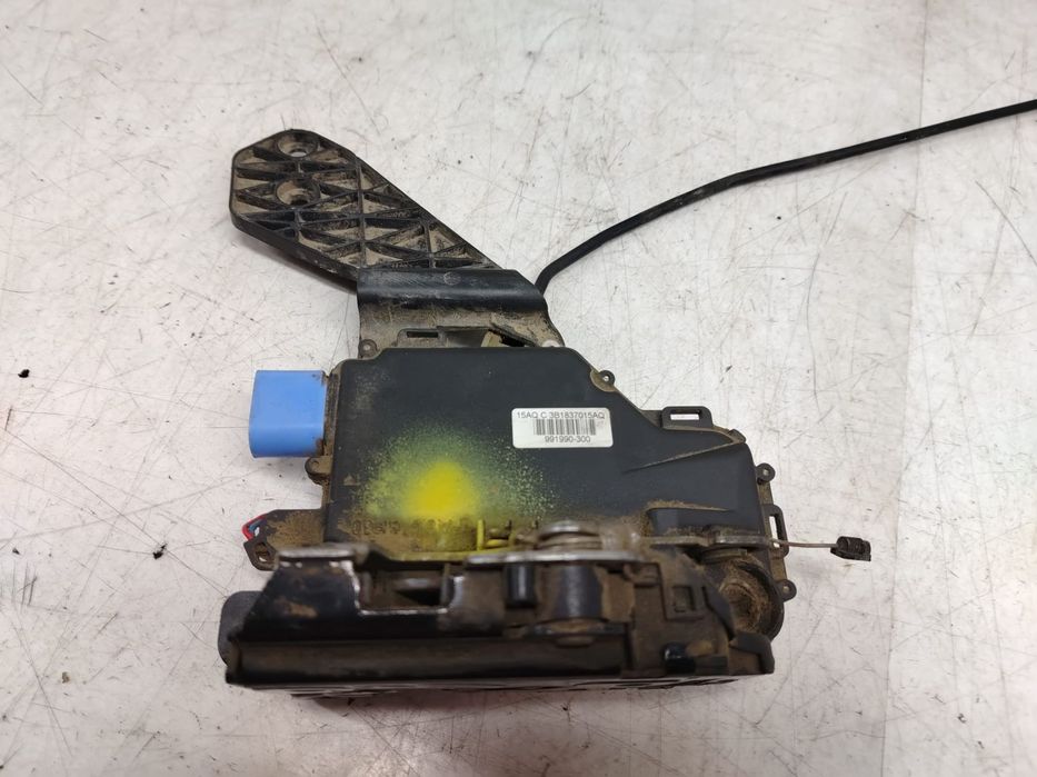 Broasca usa stanga fata 3b1837015aq Volkswagen VW Polo 4 9N [2001 - 2