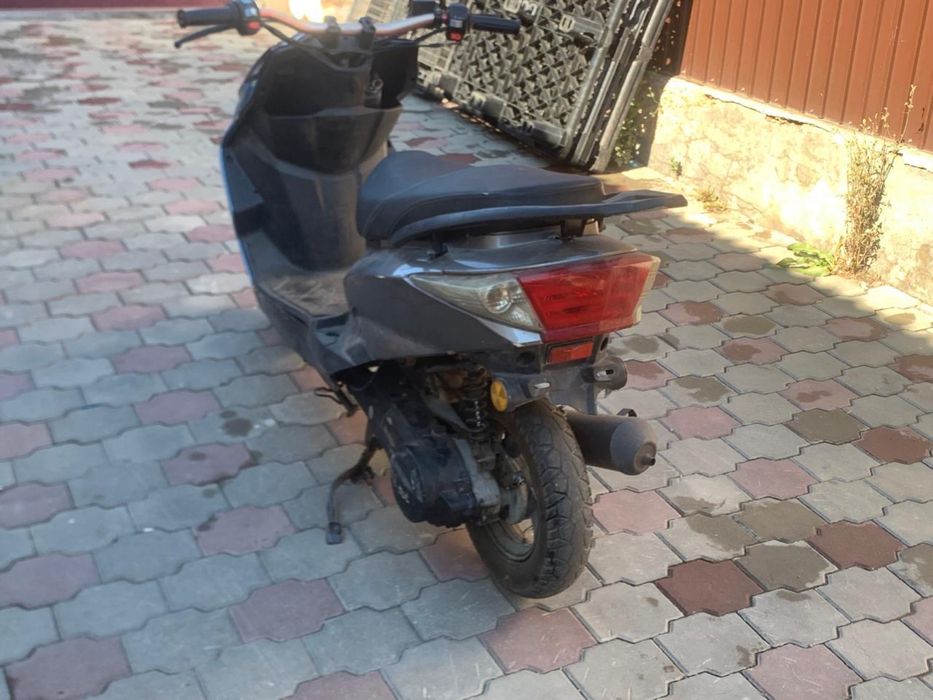 Продам  м8 мопед с документами