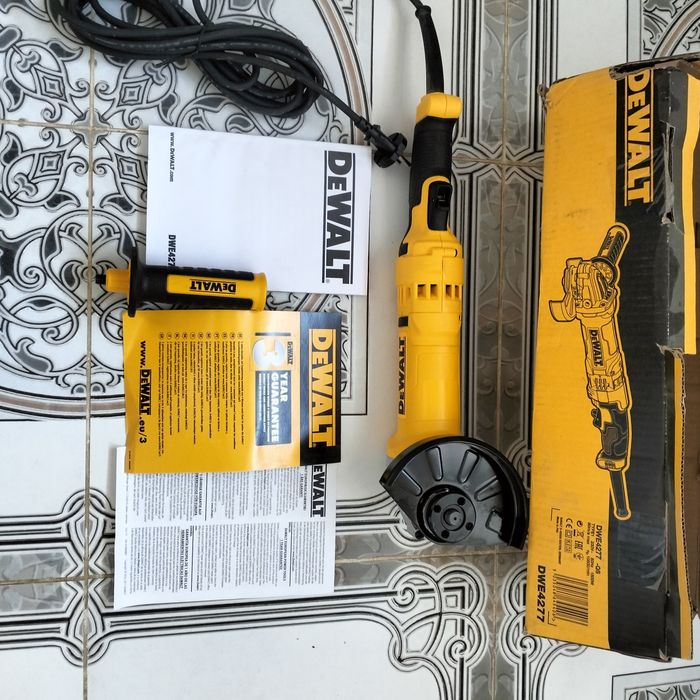 Продам УШМ DeWALT DWE4277-QS 1500W оригинал