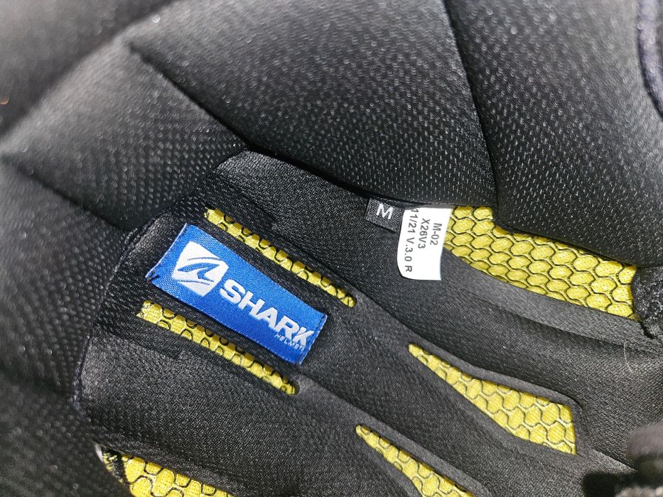 Продаётся мотошлем