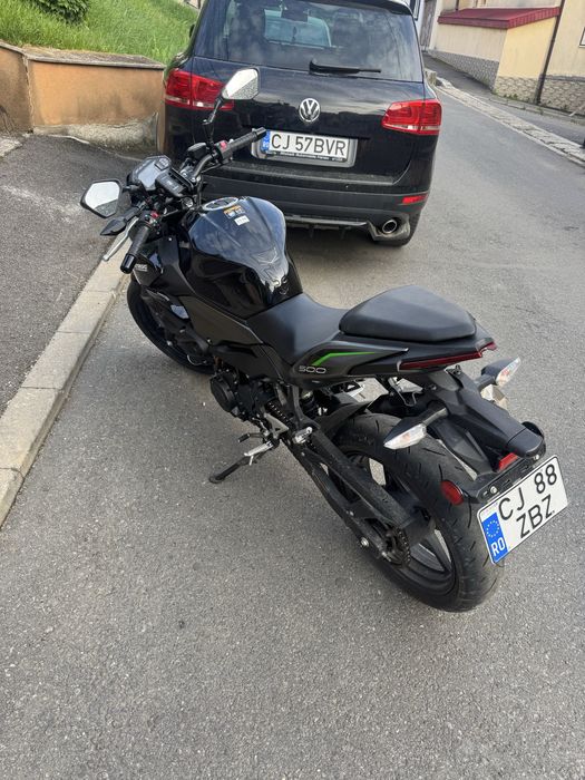 Motocicleta Kawasaki Z500