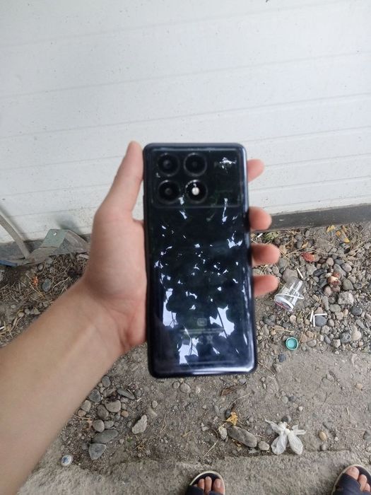 Rusumi: Poco X6 pro 5g